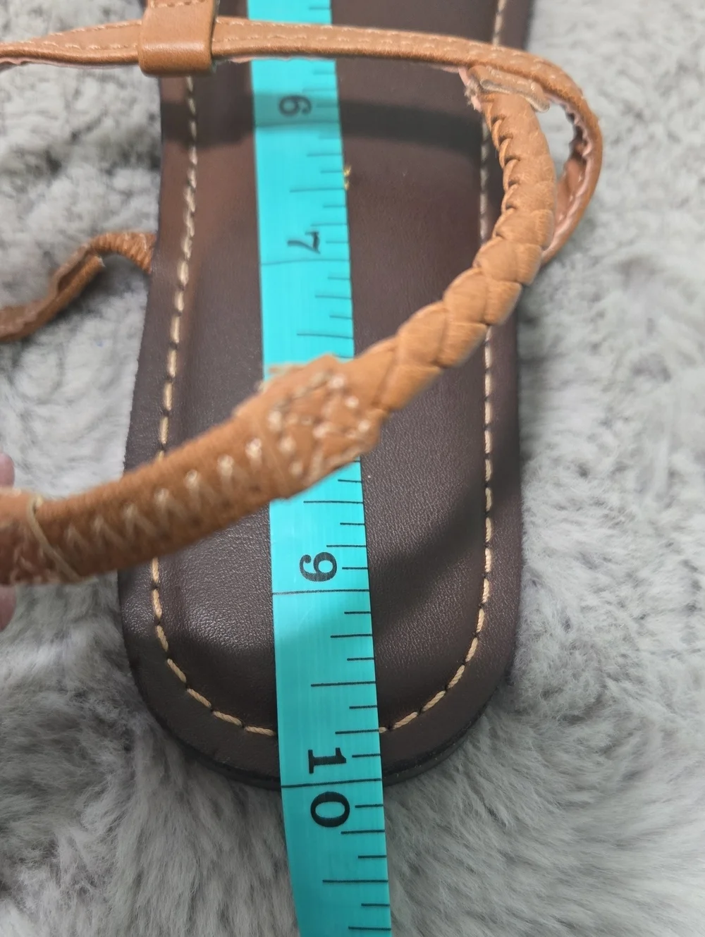 Prince & Fox braided brown and tan thong flat sandals size 7.5